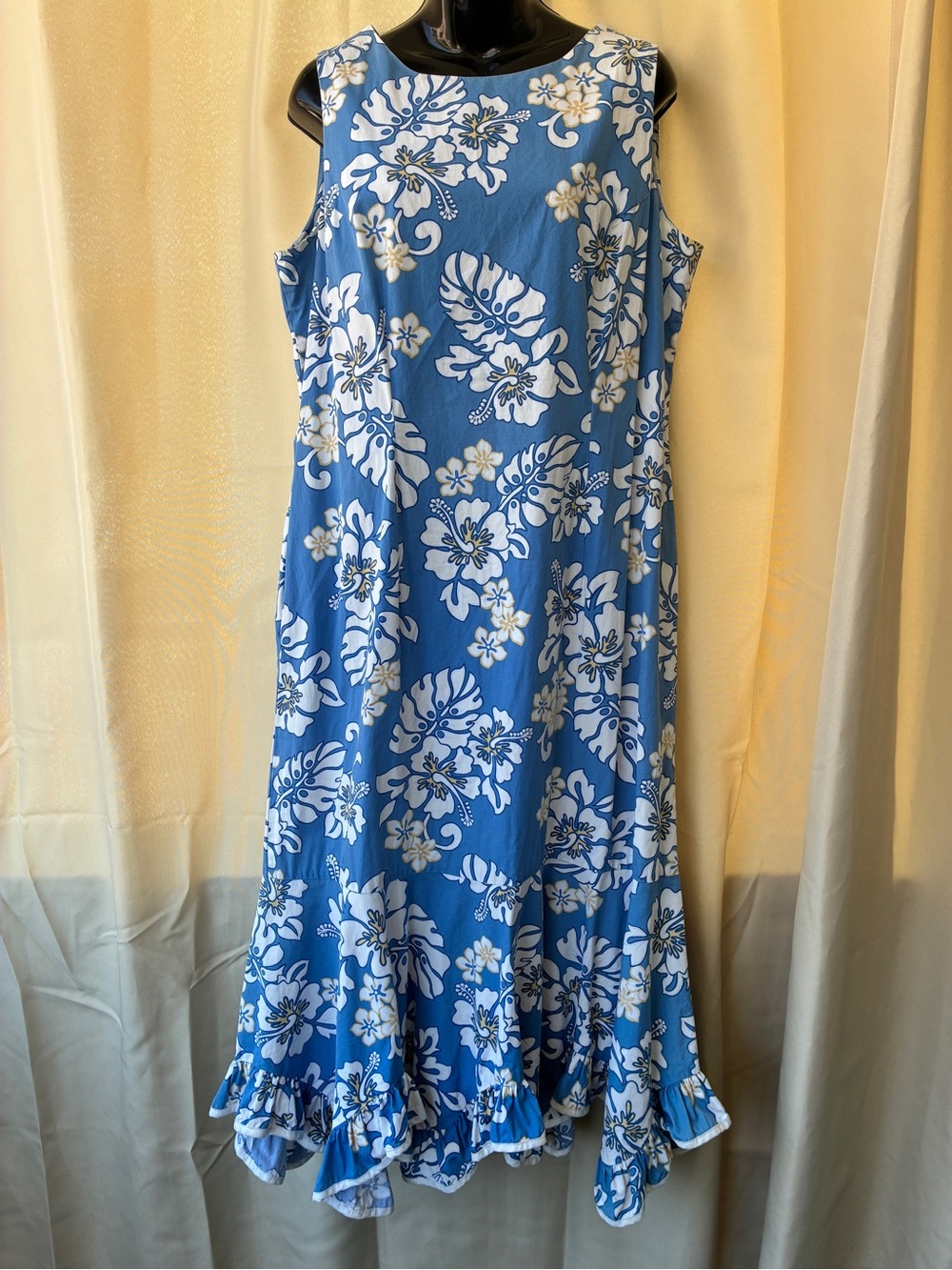 Vintage Hilo Hattie Hawaiian Ruffle Midi MuuMuu Dress in Size 18